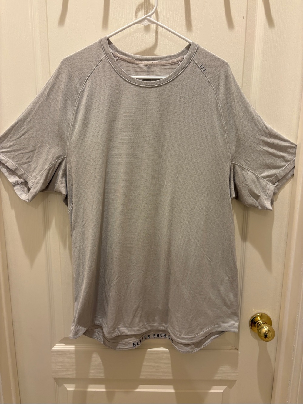 Lululemon license to Train tee - XXL